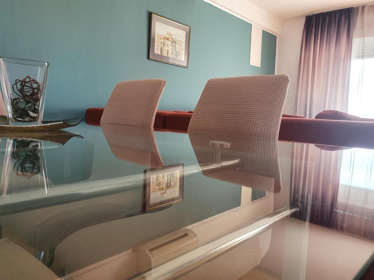 Cozy Two-Bedroom Apartment ซาดาร์ ภายนอก รูปภาพ
