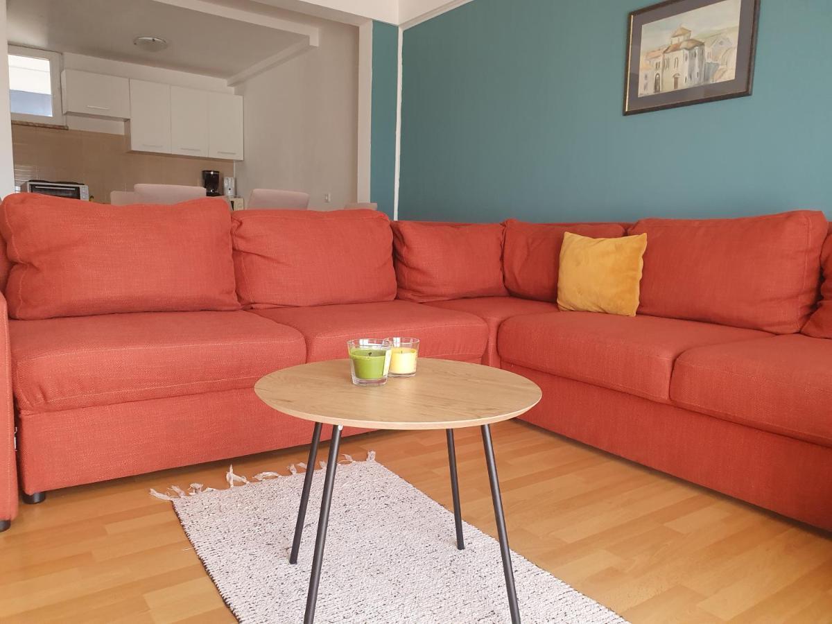 Cozy Two-Bedroom Apartment ซาดาร์ ภายนอก รูปภาพ